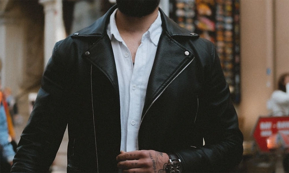 Pebbled black cowhide leather image